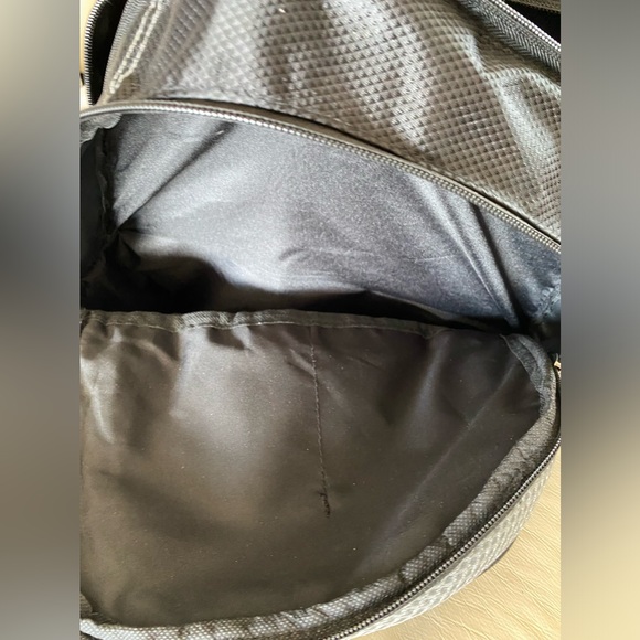 Slazenger Black Laptop Backpack New. with company’s name on - Picture 10 of 13